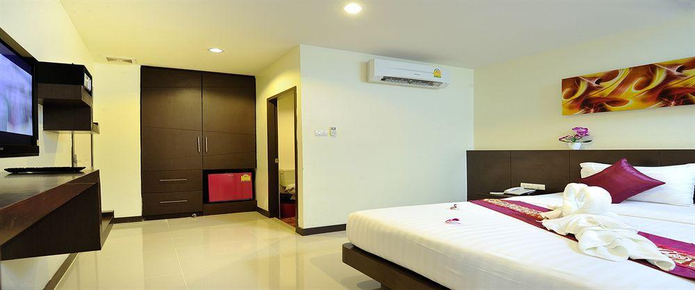 Pimrada Hotel Patong Экстерьер фото