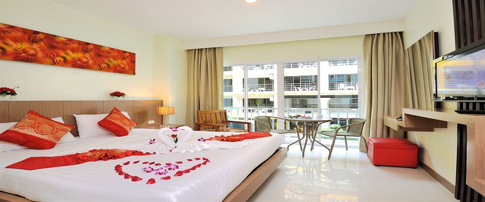 Pimrada Hotel Patong Экстерьер фото