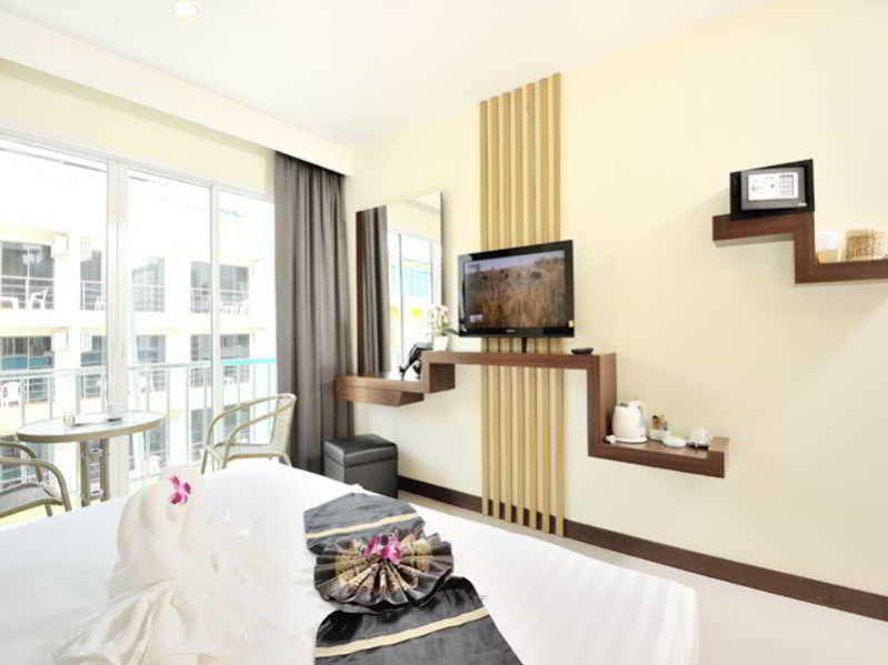 Pimrada Hotel Patong Экстерьер фото