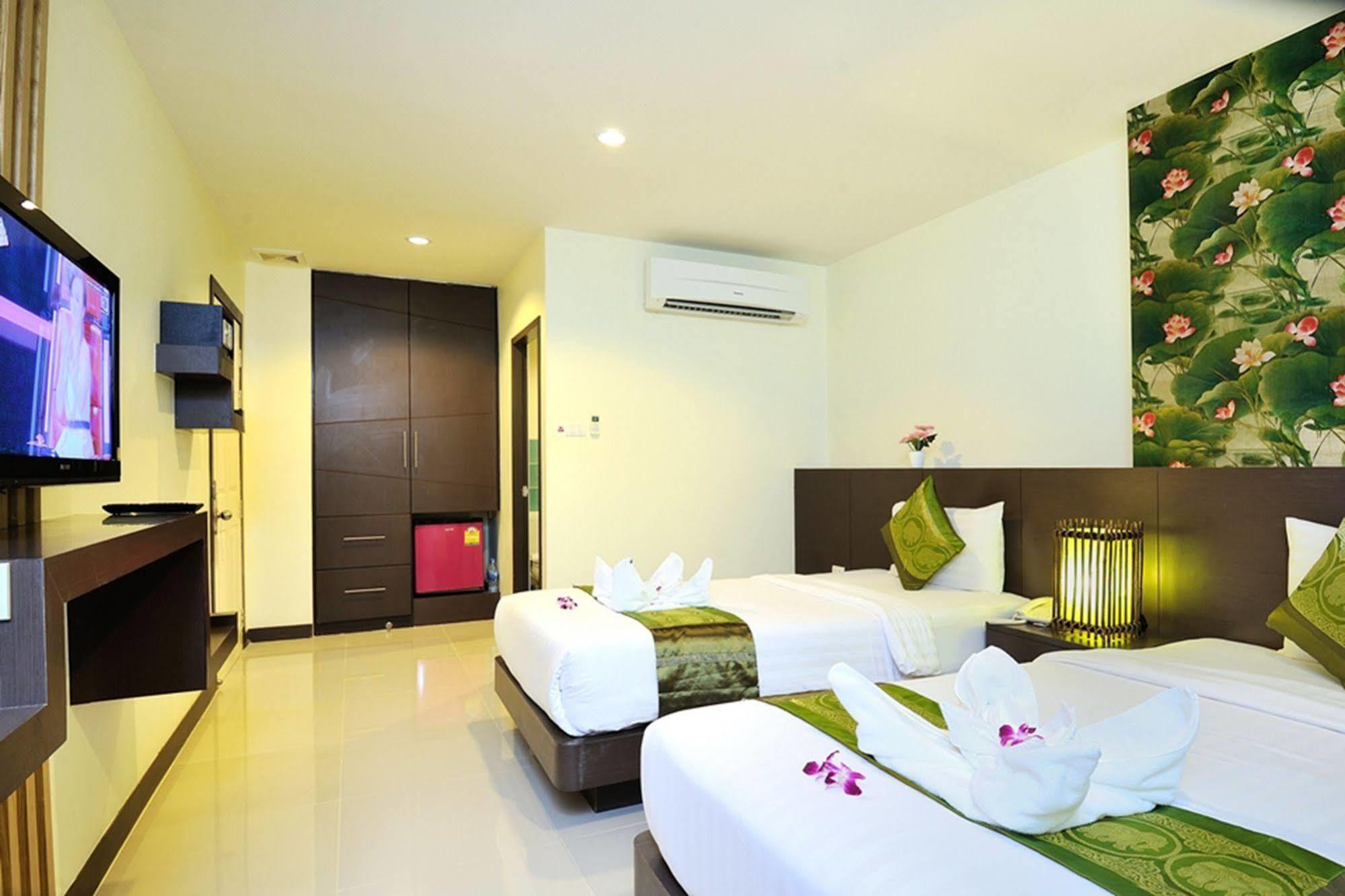 Pimrada Hotel Patong Экстерьер фото