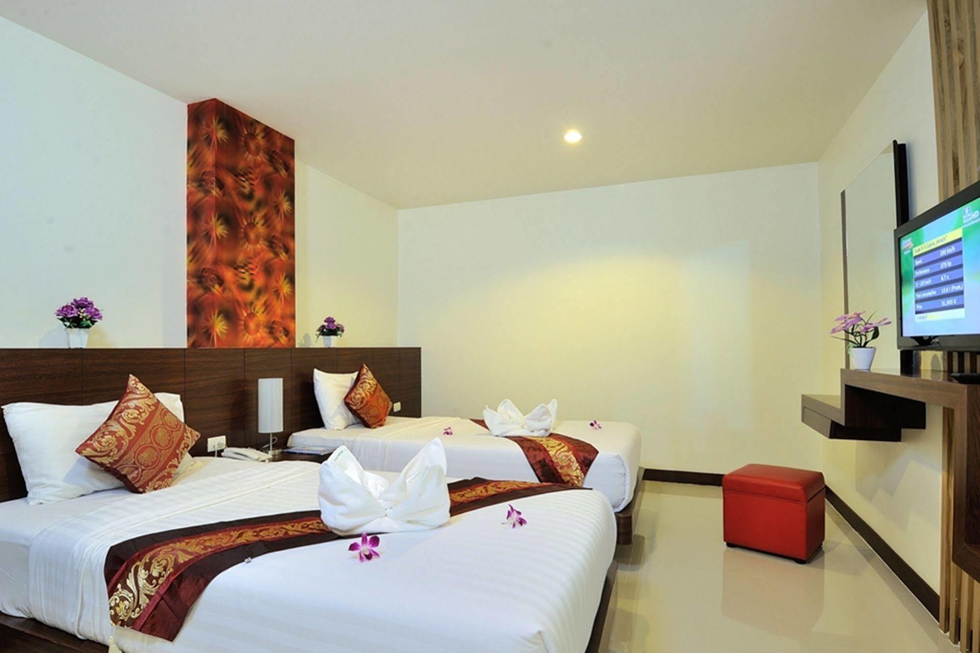 Pimrada Hotel Patong Экстерьер фото